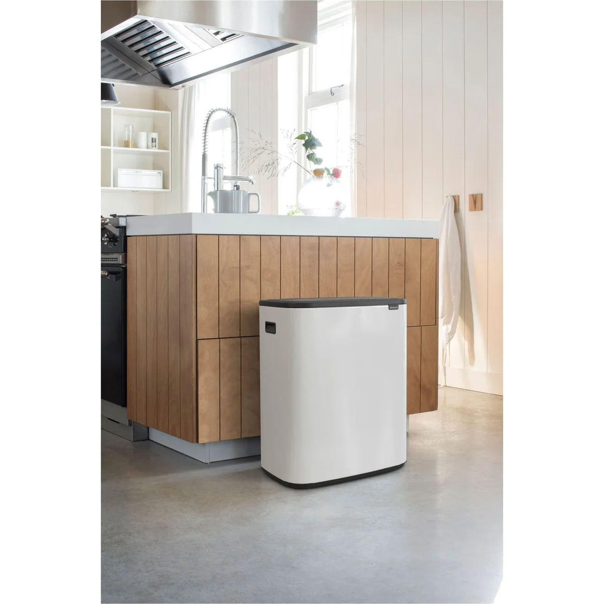 Brabantia Bo Touch Bin, 2 x 30L, elegantes Design, Soft-Touch-Öffnungssystem 2