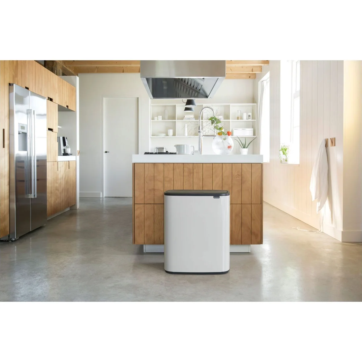 Brabantia Bo Touch Bin Mülleimer, 60L, Soft-Touch-Öffnungssystem, platzsparend 2