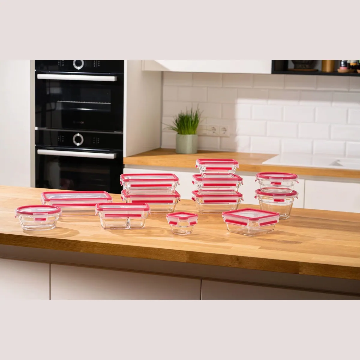 Emsa Clip & Close Frischhaltedose Set, 3-tlg, vielseitig und robust 3