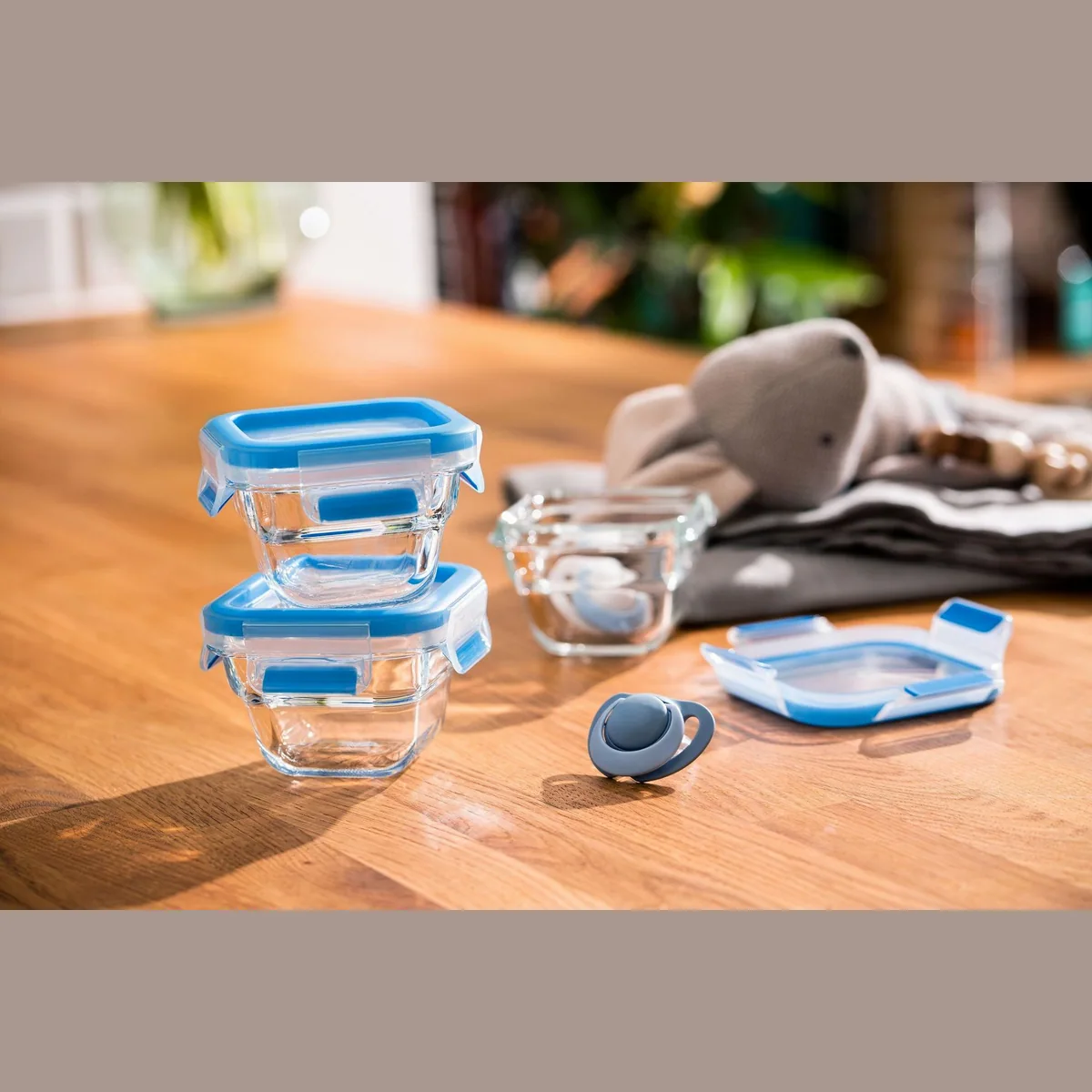 Emsa Clip & Close Frischhaltedose, 3-tlg. Set, 100% dicht, mikrowellen- und backofenfest 4