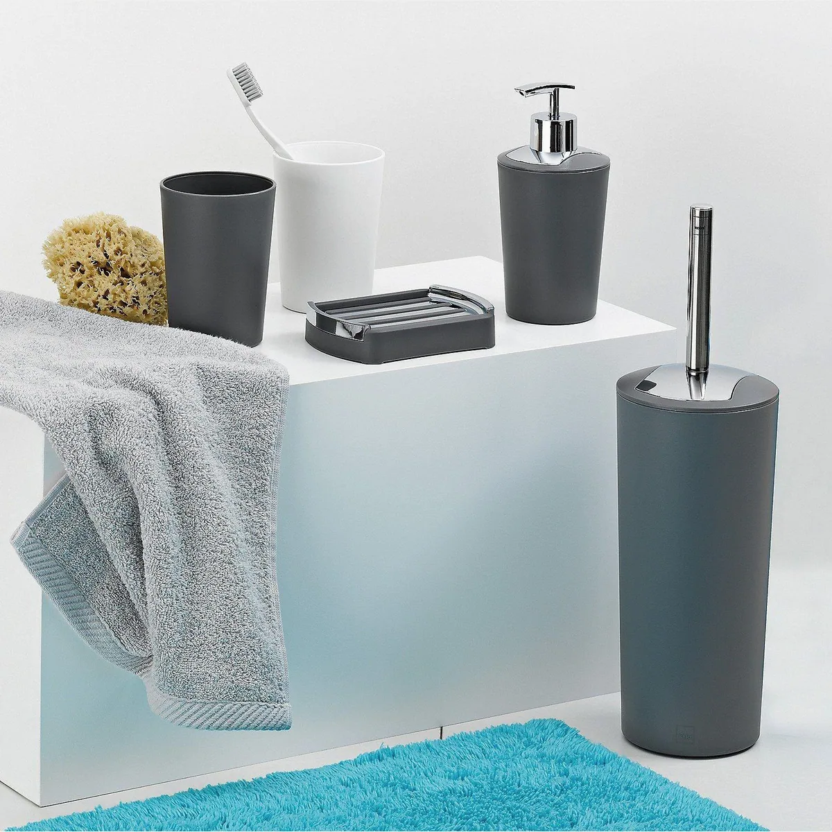 Kela WC-Garnitur Marta, elegante Mattoptik, austauschbarer Bürstenkopf 2