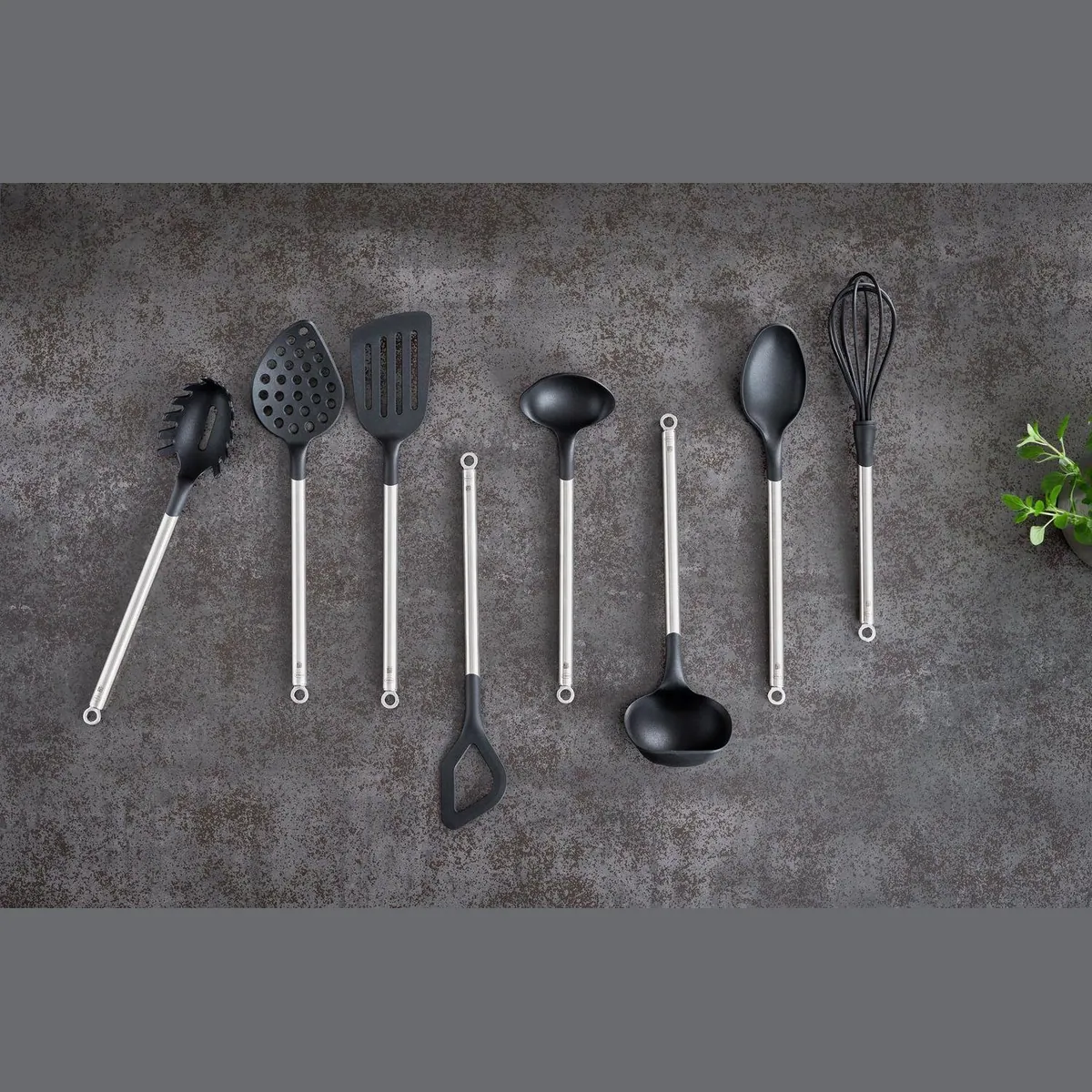 Rösle Schöpflöffel Basic Line, hitzebeständig bis 220 °C, spülmaschinengeeignet — Praktische Handhabung, stilvolles Design, robuste Materialqualität 2