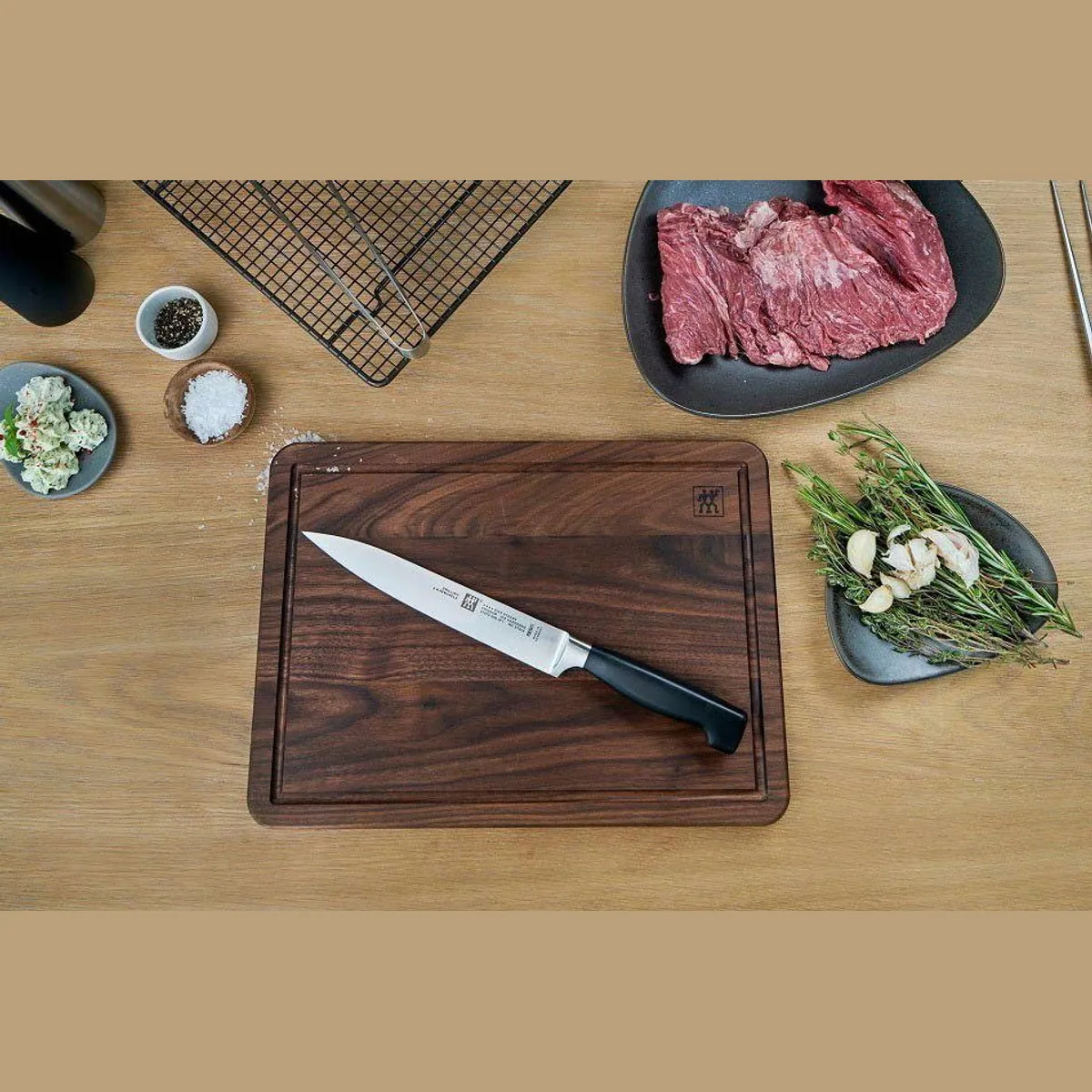 Zwilling VIER STERNE Fleischmesser, 20 cm Klinge, ergonomischer Griff, langlebige FRIODUR-Technologie 2