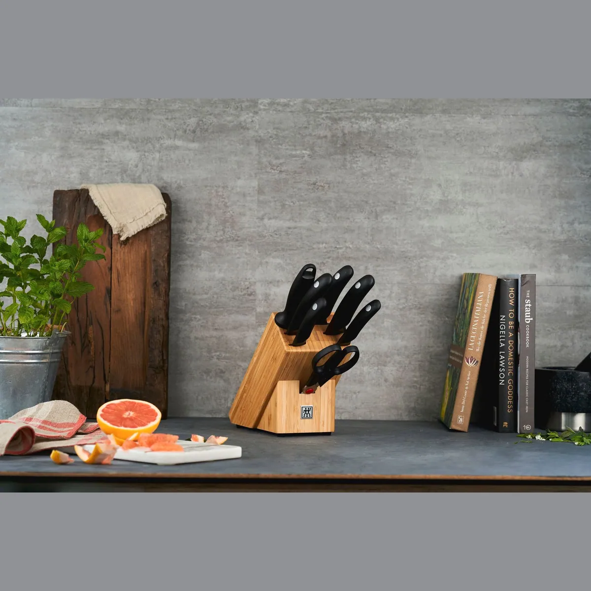 Zwilling Messerblock STYLE, 8-teilig, eisgehärtete Klingen, ergonomische Griffe 2