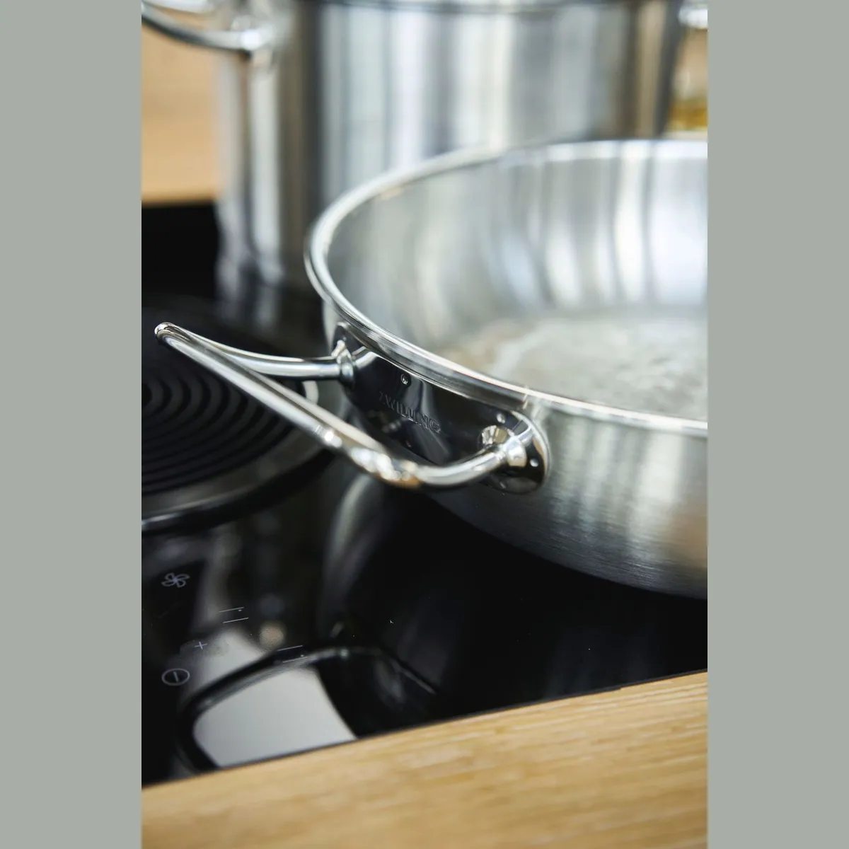 Zwilling Wok Pro, Edelstahl 18/10, induktionsgeeignet, 30 cm Durchmesser 4