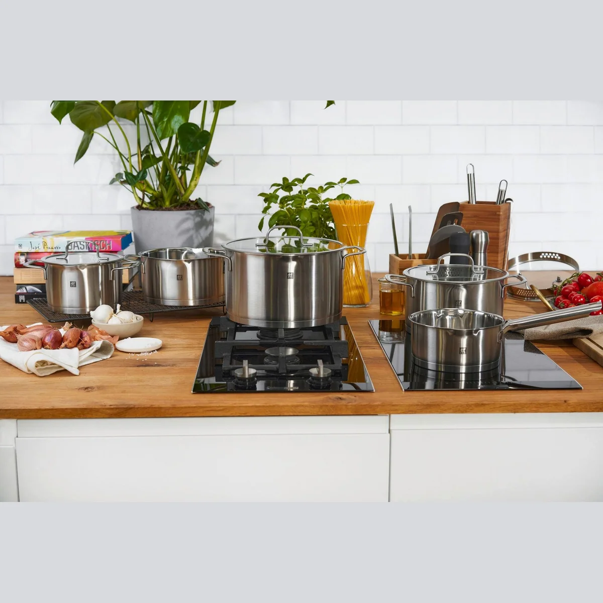 Zwilling TrueFlow Topf-Set, Edelstahl, 5-teilig, integrierte Siebfunktion, Induktionsgeeignet 2