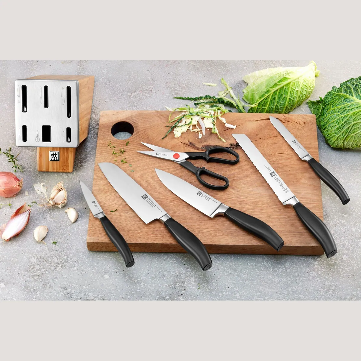 Zwilling FIVE STAR Messerblock, selbstschärfend, inkl. 5 Messer + Schere, aus Bambus 2
